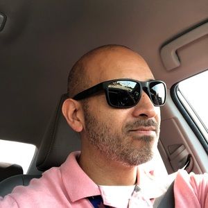 Meet your Posher, Robert